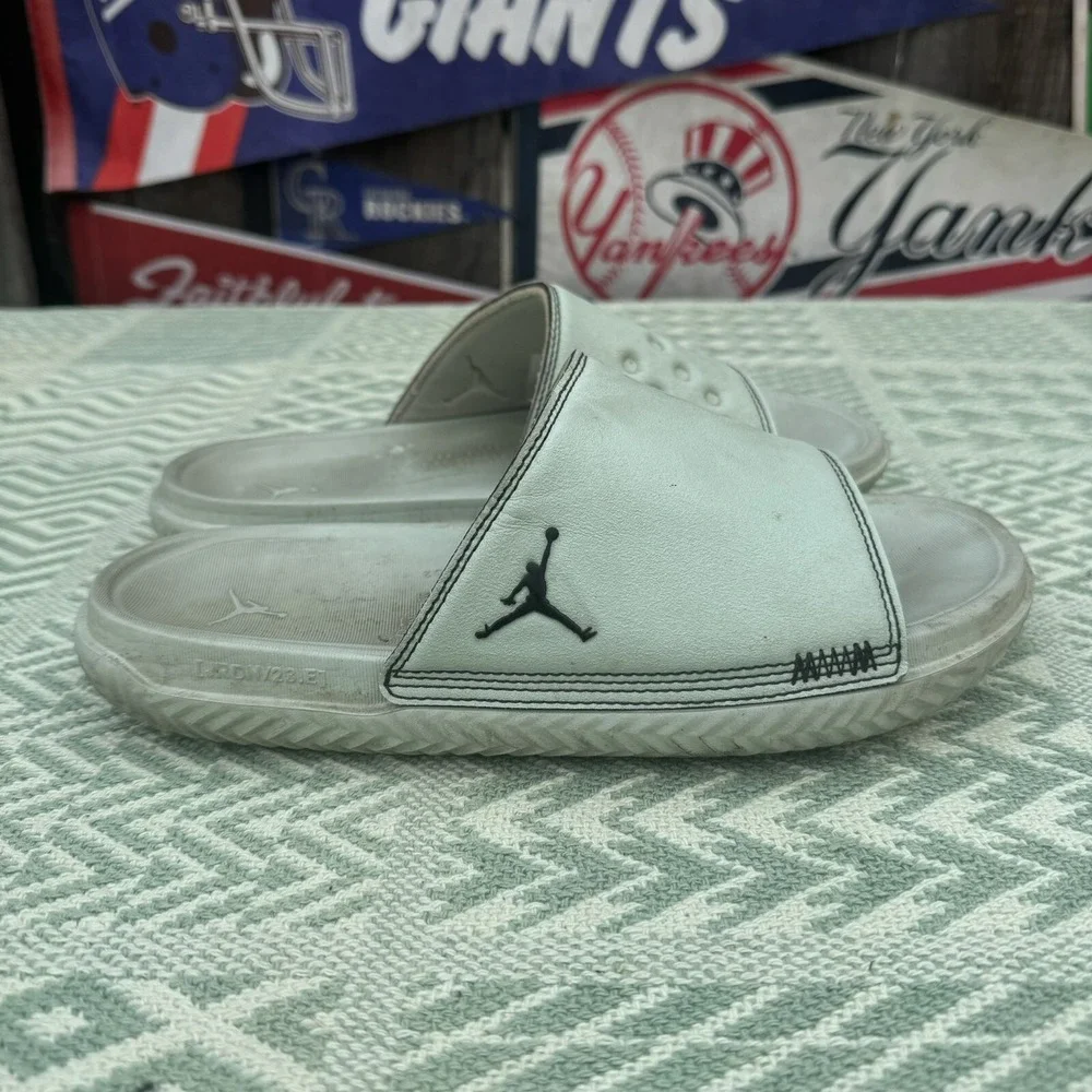 Size‎ 9 - NIKE JORDAN PLAY SLIDE UNISEX SLIDES 